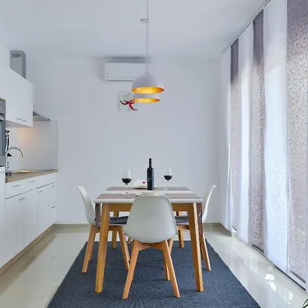 Olujic Apartment